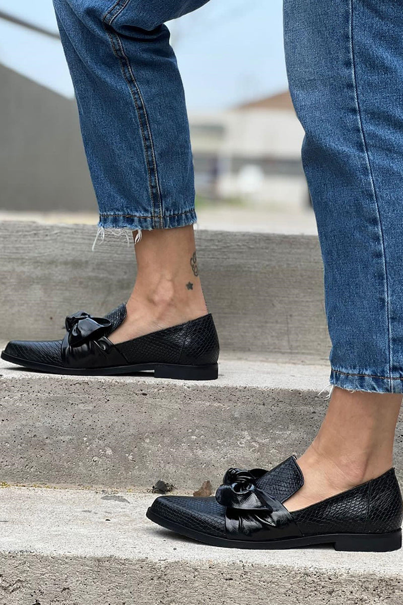 Orla™ - Svarta rosett-loafers