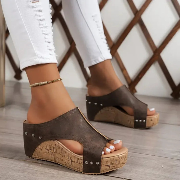 Melissa | Sandaler med hålfotsstöd och kilklack