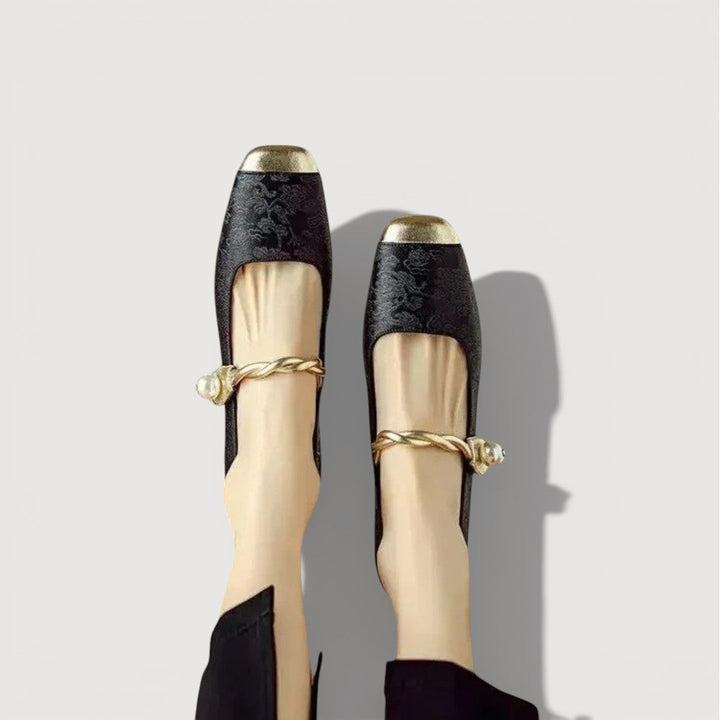 KRYSTAL – Vintage lågklackade skor