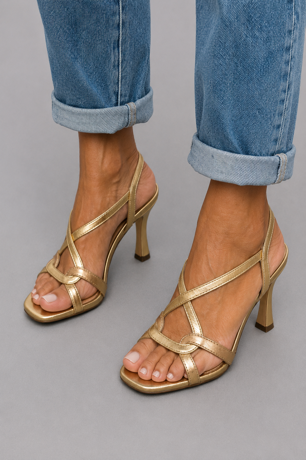 Elsa | Eleganta guldfärgade sandaletter