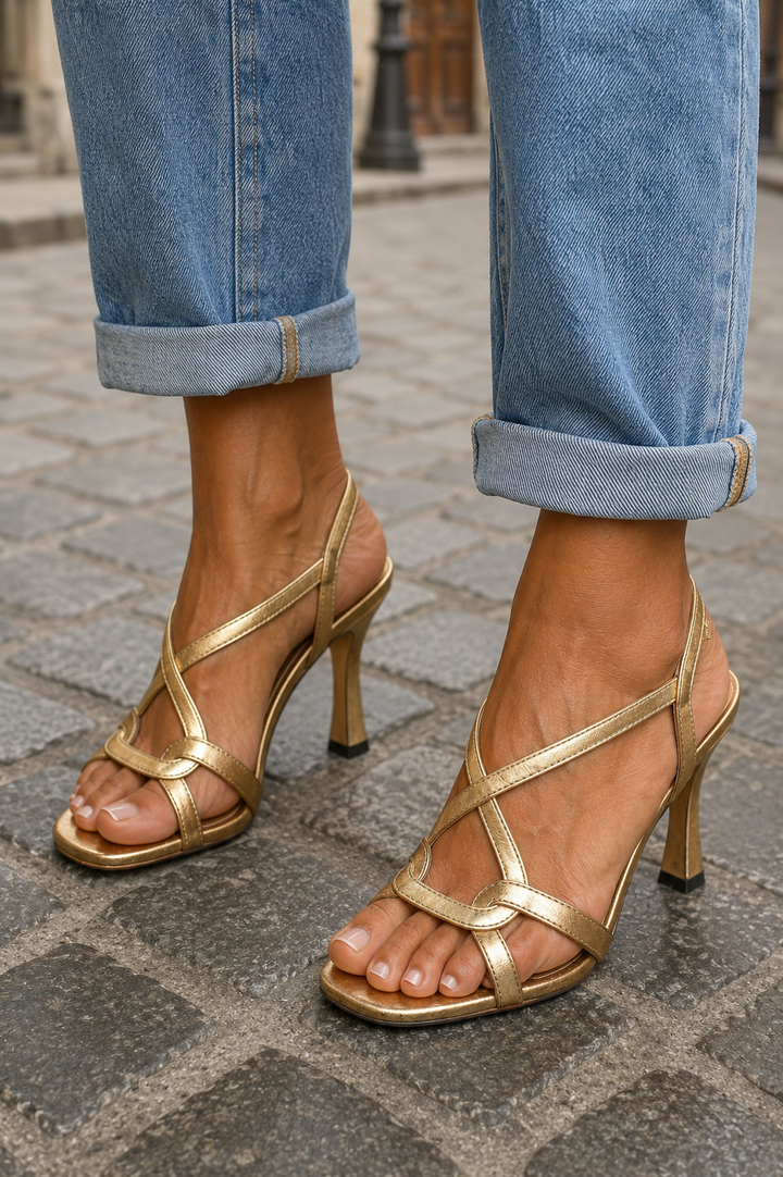 Elsa | Eleganta guldfärgade sandaletter