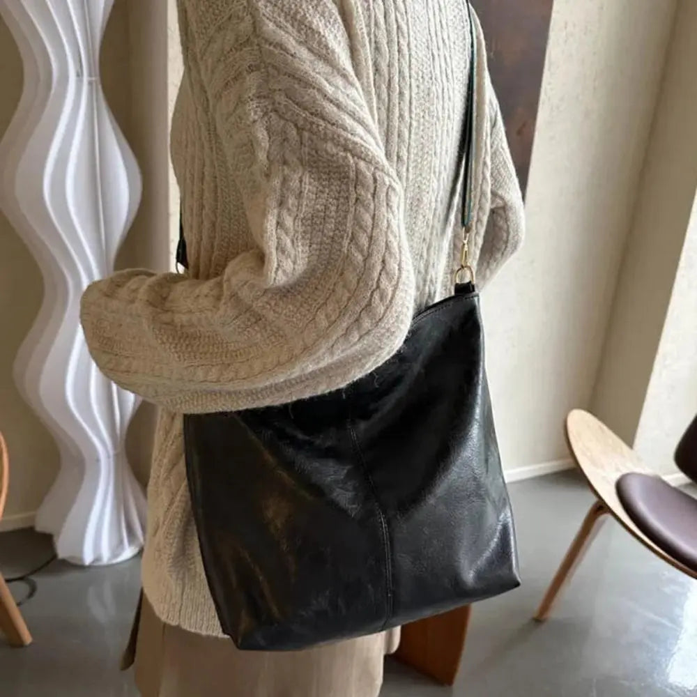 Greta – Vintage läder axelväska