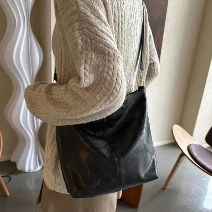 Greta – Vintage läder axelväska