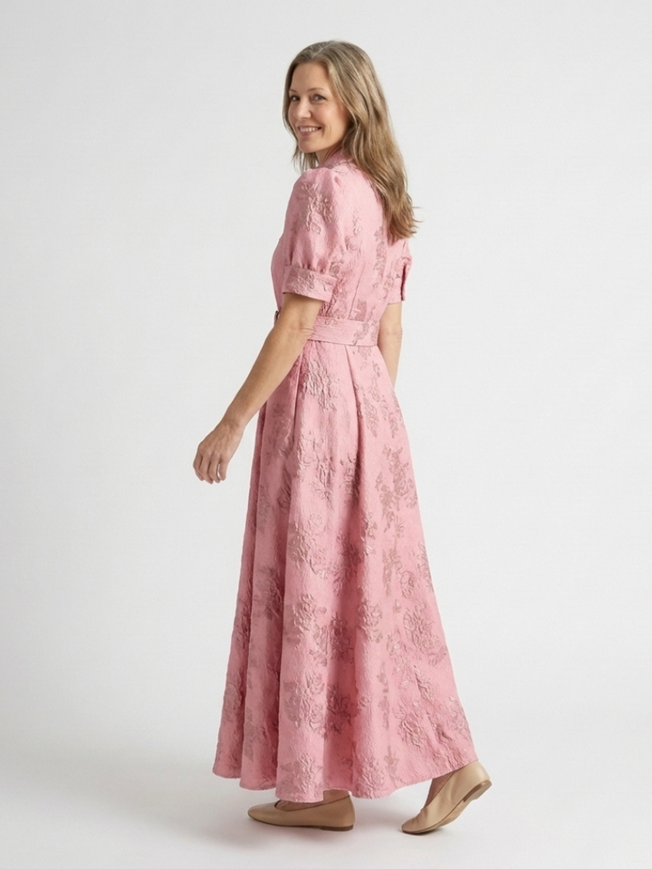 Xanthea | kortärmad, figursydd, blommönstrad texturerad maxiskjortklänning