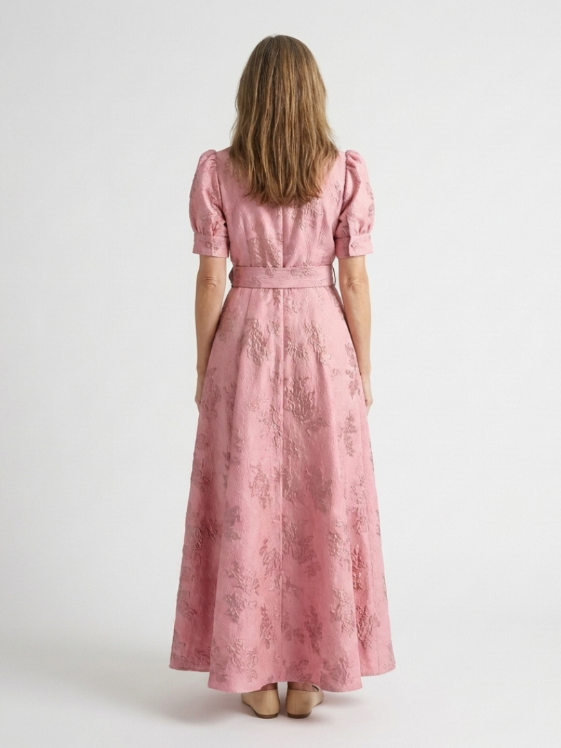 Xanthea | kortärmad, figursydd, blommönstrad texturerad maxiskjortklänning