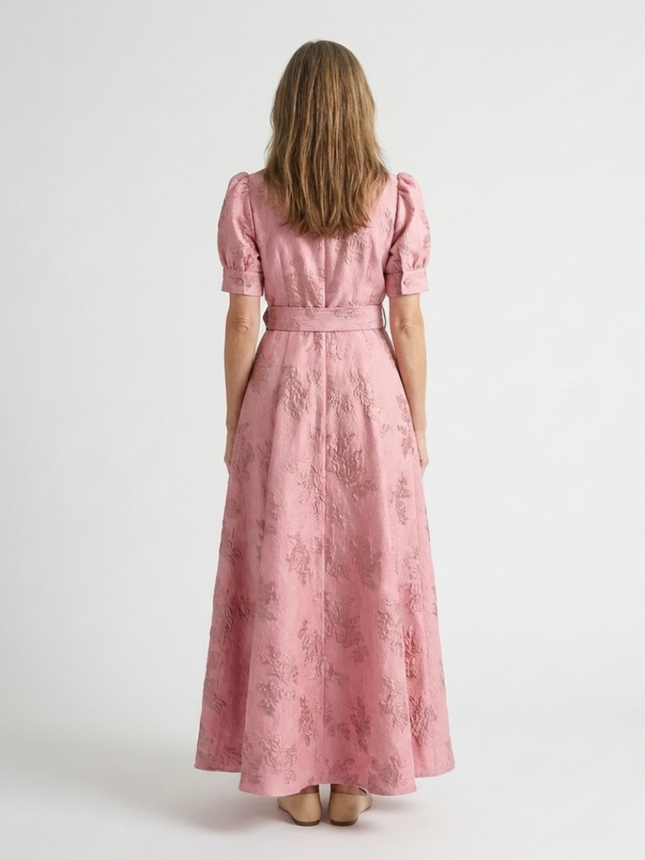 Xanthea | kortärmad, figursydd, blommönstrad texturerad maxiskjortklänning