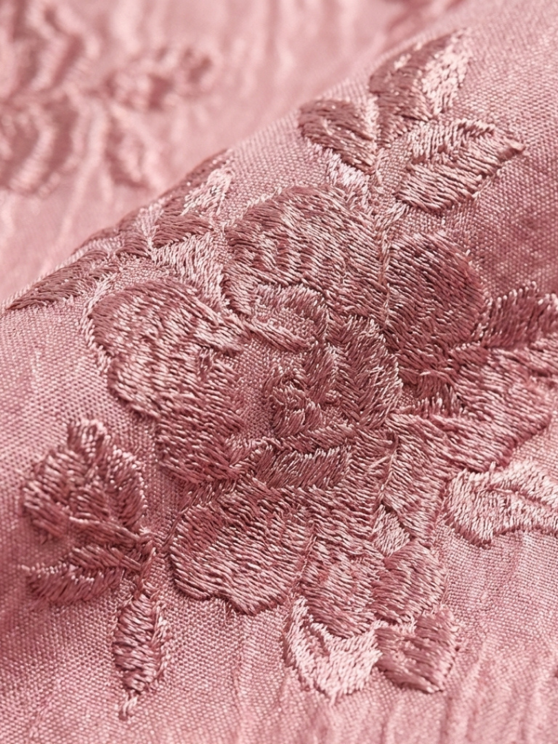 Xanthea | kortärmad, figursydd, blommönstrad texturerad maxiskjortklänning