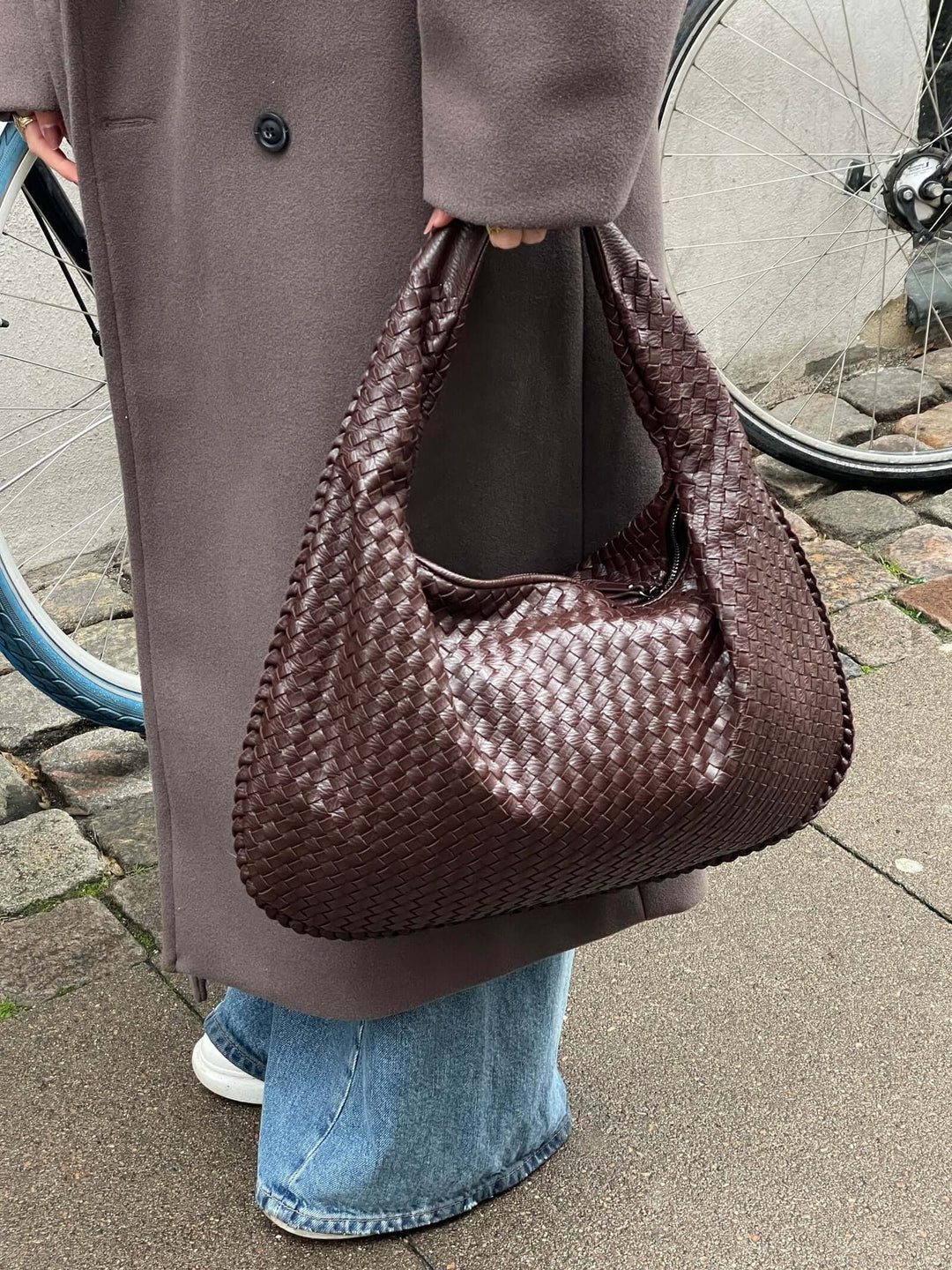 Amelia - Vävd axelväska