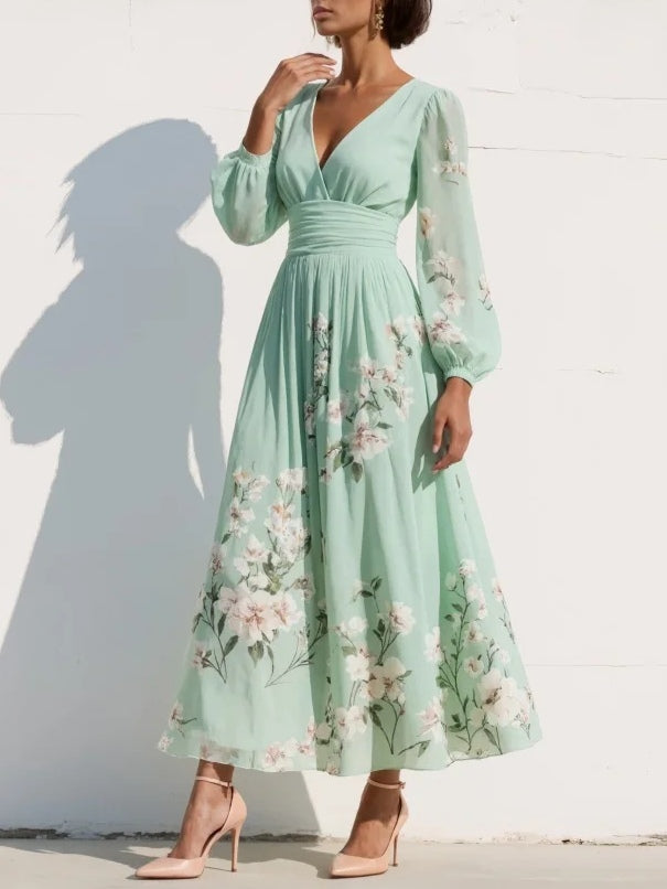 Ljusgrön V-ringad chiffon veckad blommönstrad midiklänning