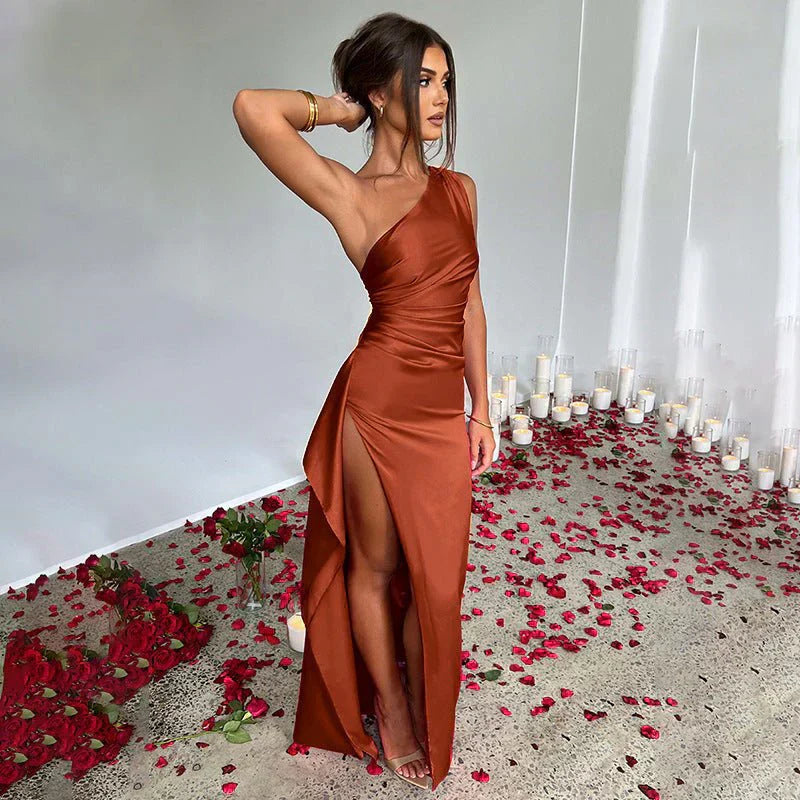 Inez - elegant enaxlad maxiklänning